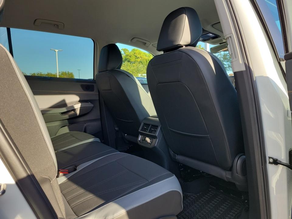 2027 Volkswagen Atlas SE