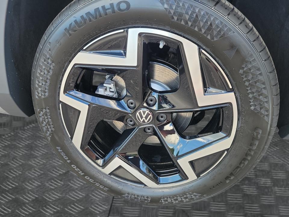 2027 Volkswagen Atlas SEL R-Line