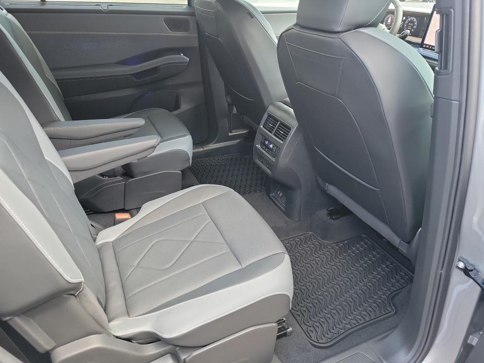 2027 Volkswagen Atlas SEL R-Line
