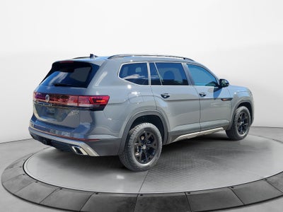 2026 Volkswagen Atlas Peak Edition