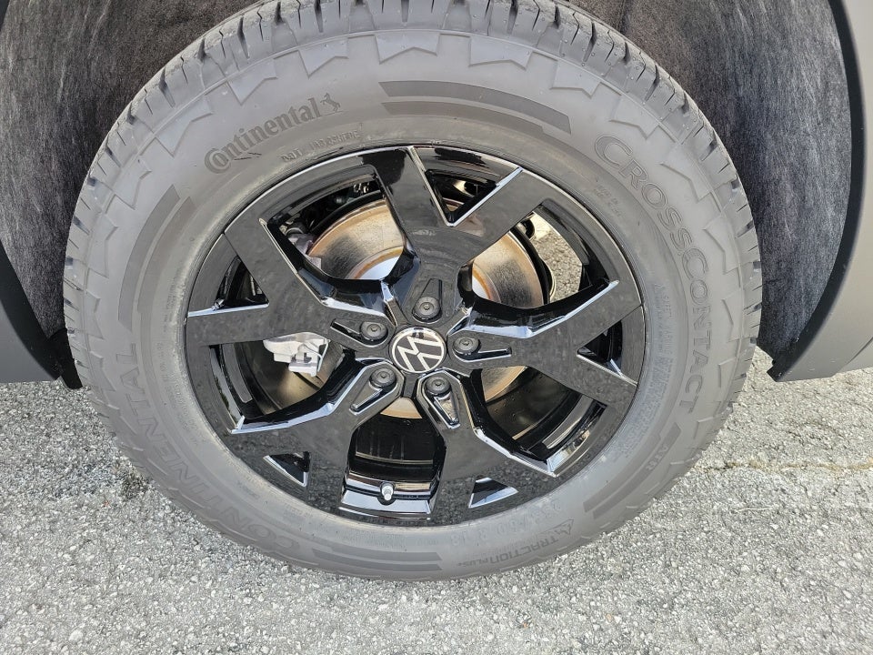 2026 Volkswagen Atlas Peak Edition