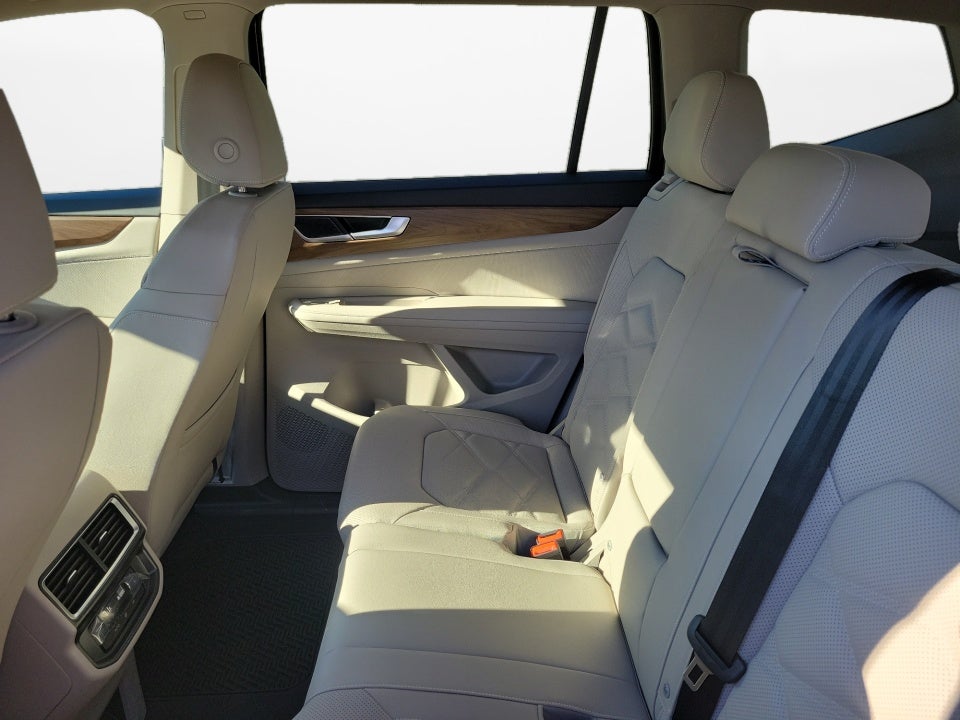 2026 Volkswagen Atlas SE