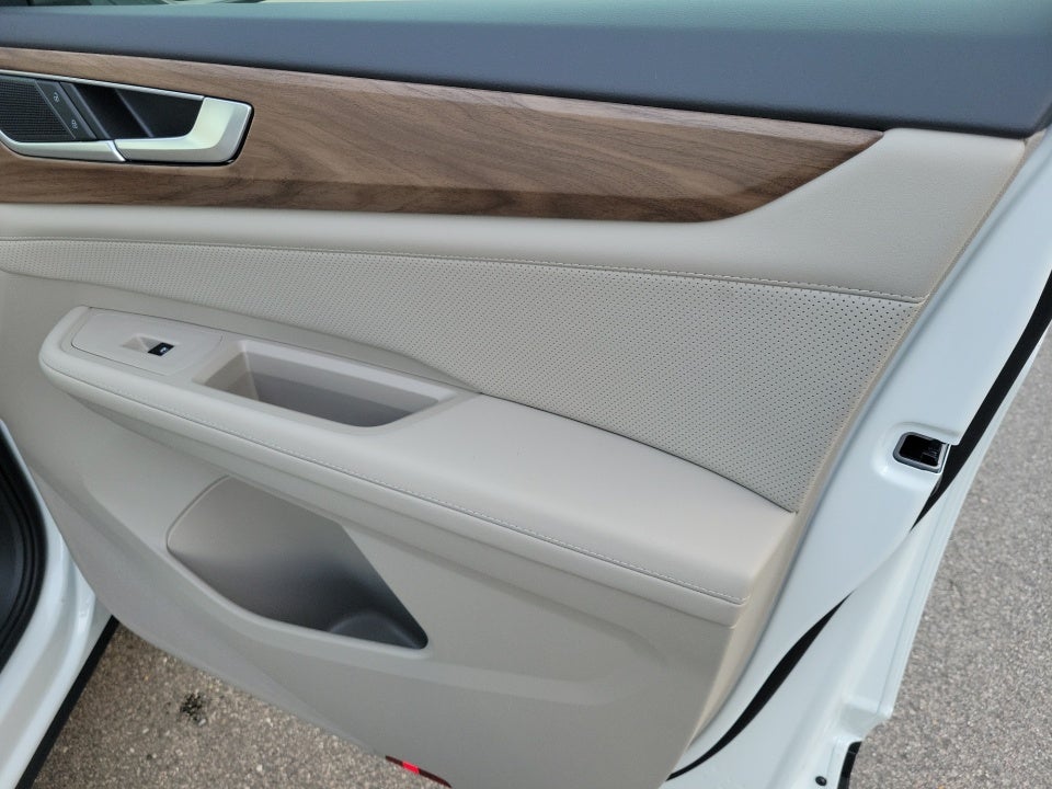 2026 Volkswagen Atlas SE