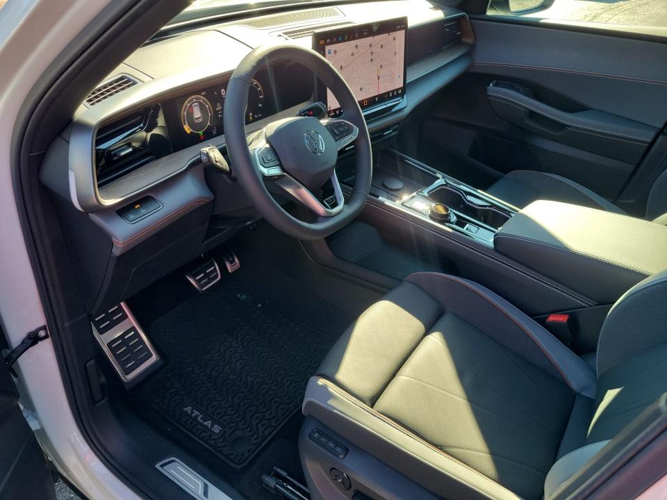 2027 Volkswagen Atlas SEL Premium R-Line