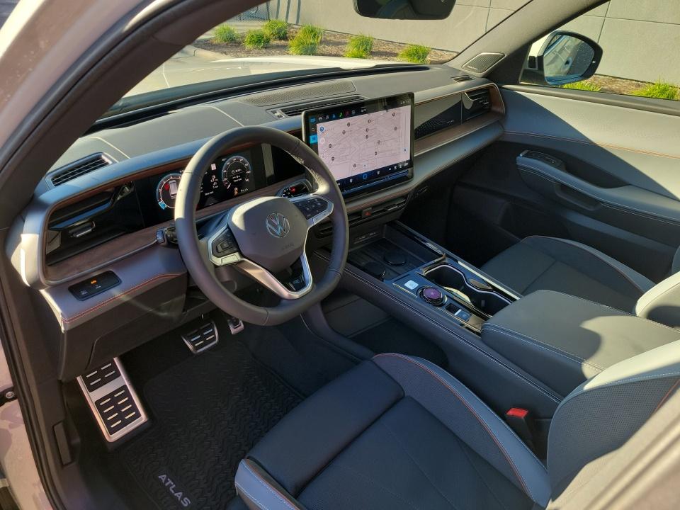 2027 Volkswagen Atlas SEL Premium R-Line