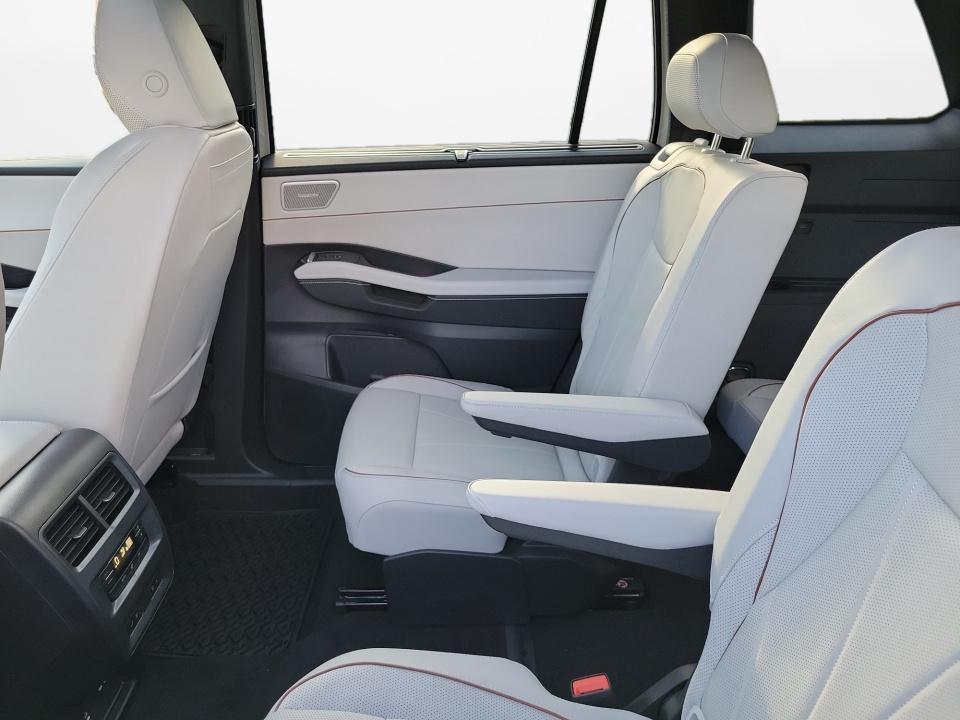 2027 Volkswagen Atlas SEL Premium R-Line