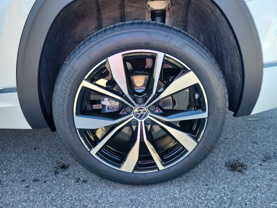 2026 Volkswagen Atlas SEL Premium R-Line