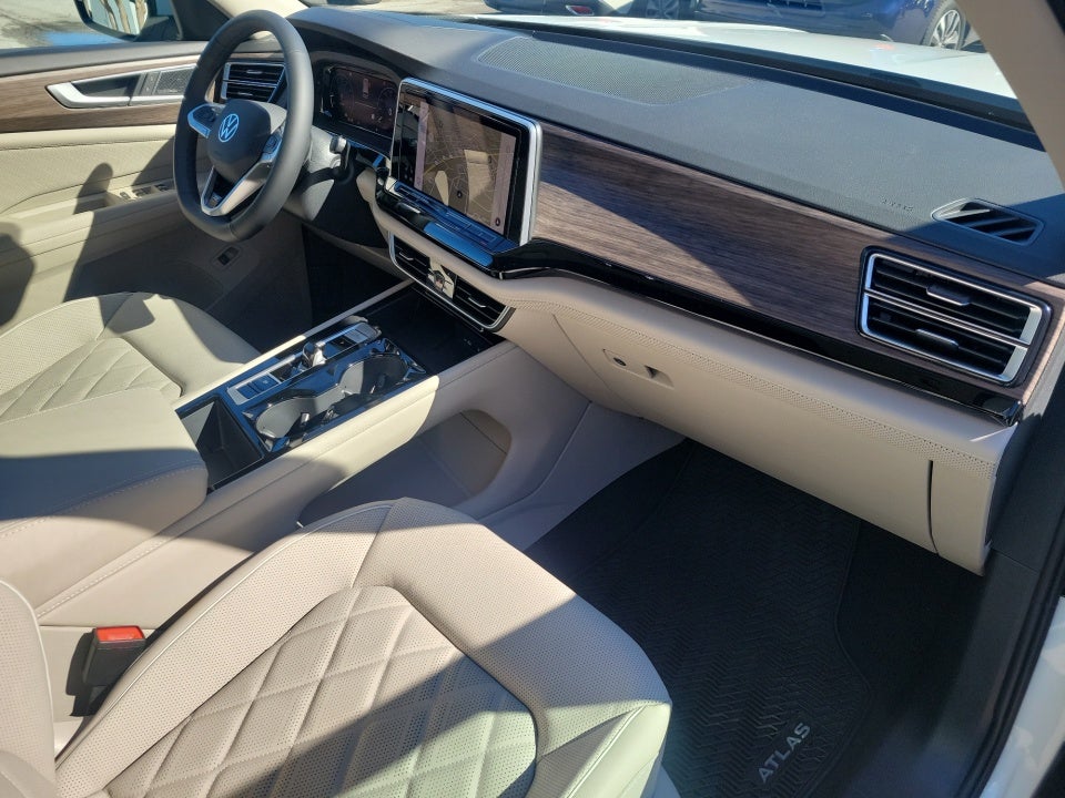 2026 Volkswagen Atlas SEL Premium R-Line