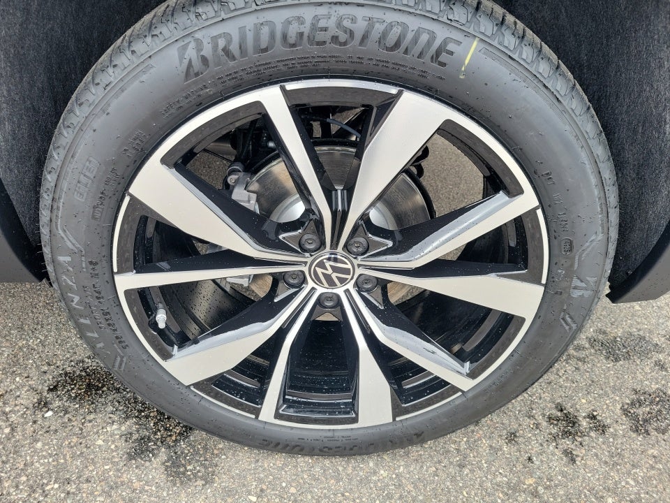 2026 Volkswagen Atlas SEL Premium R-Line