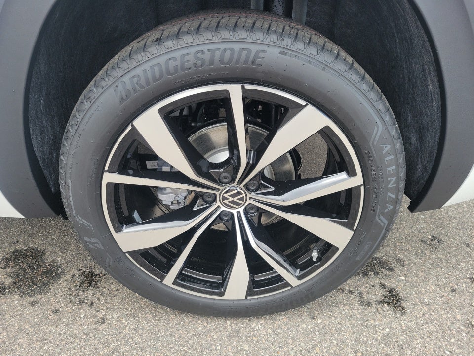 2026 Volkswagen Atlas SEL Premium R-Line