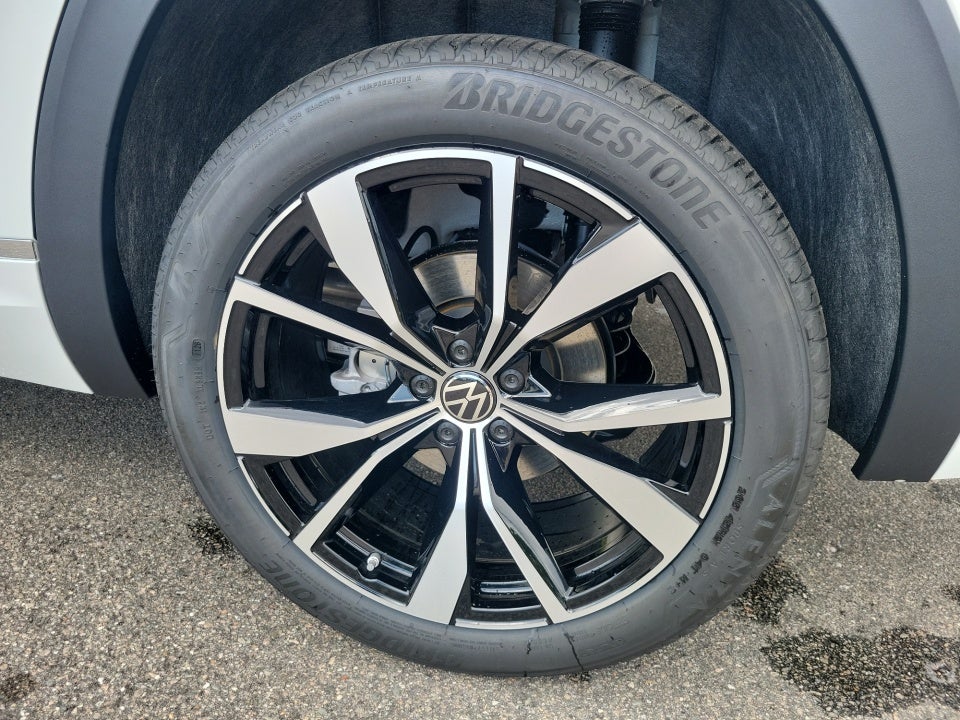 2026 Volkswagen Atlas SEL Premium R-Line