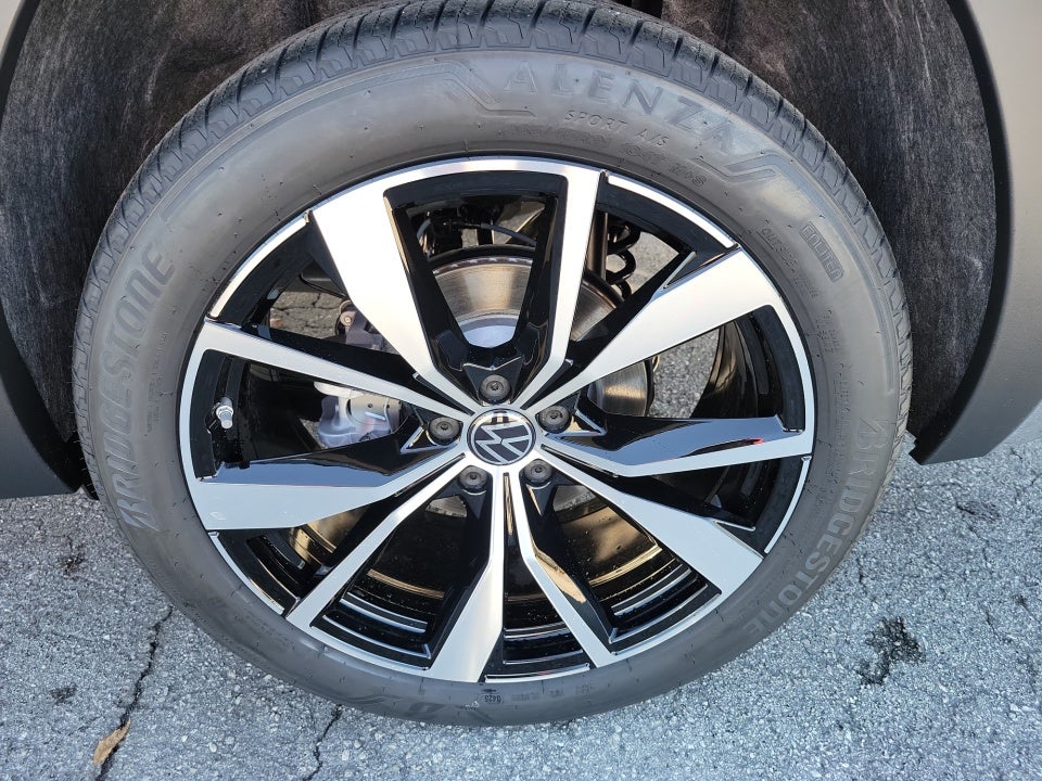 2026 Volkswagen Atlas SEL Premium R-Line