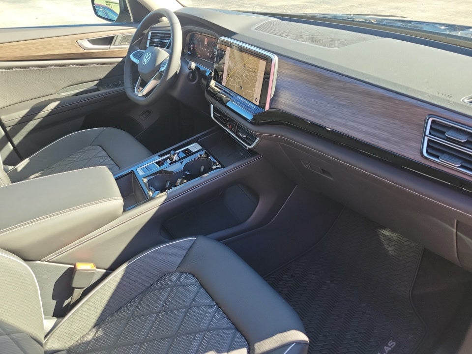 2026 Volkswagen Atlas SEL Premium R-Line