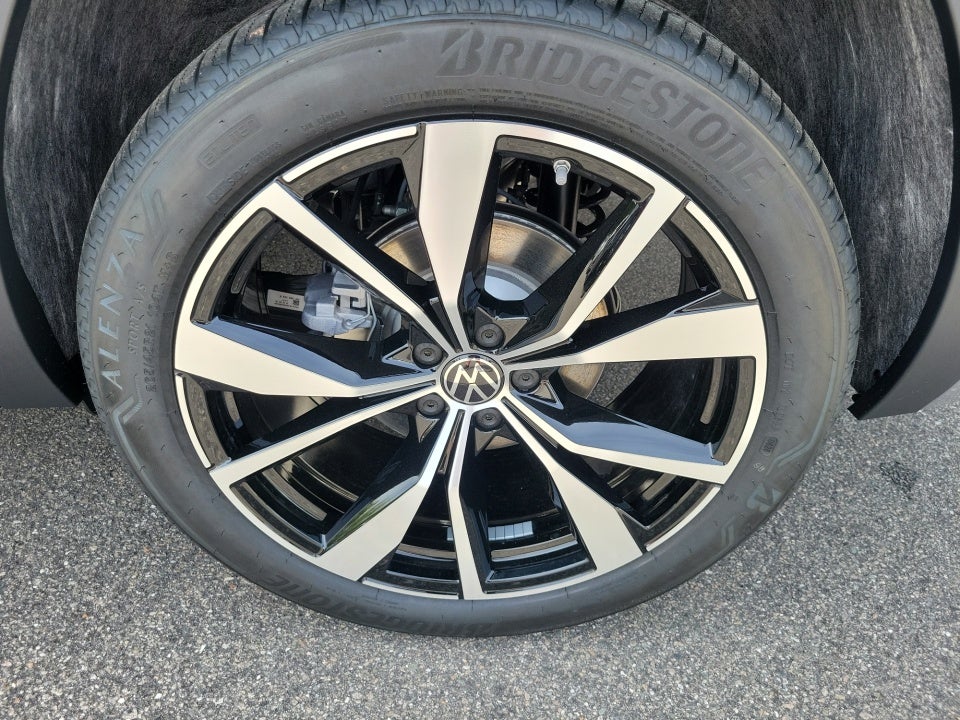 2026 Volkswagen Atlas SEL Premium R-Line