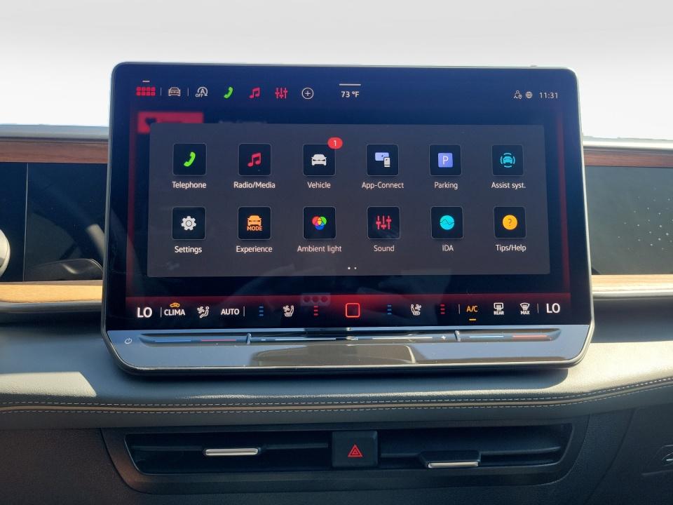 2027 Volkswagen Atlas SE w/Technology