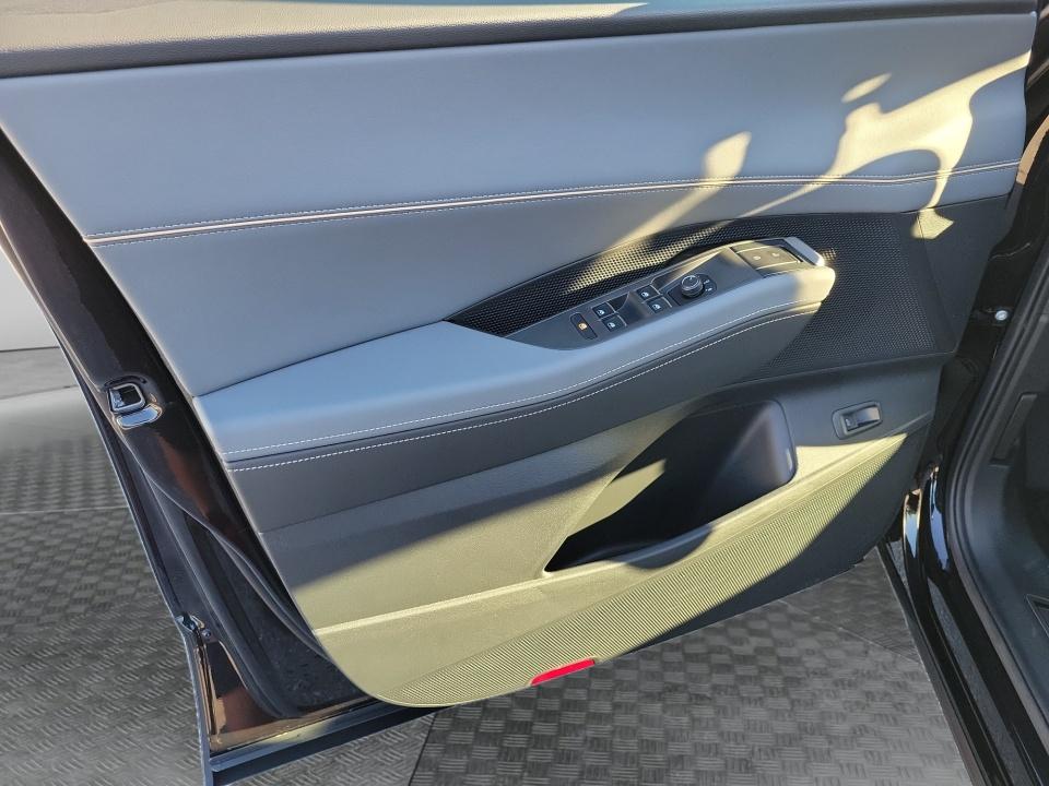 2027 Volkswagen Atlas SE w/Technology