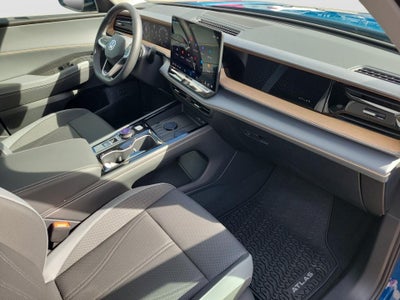 2027 Volkswagen Atlas SE w/Technology