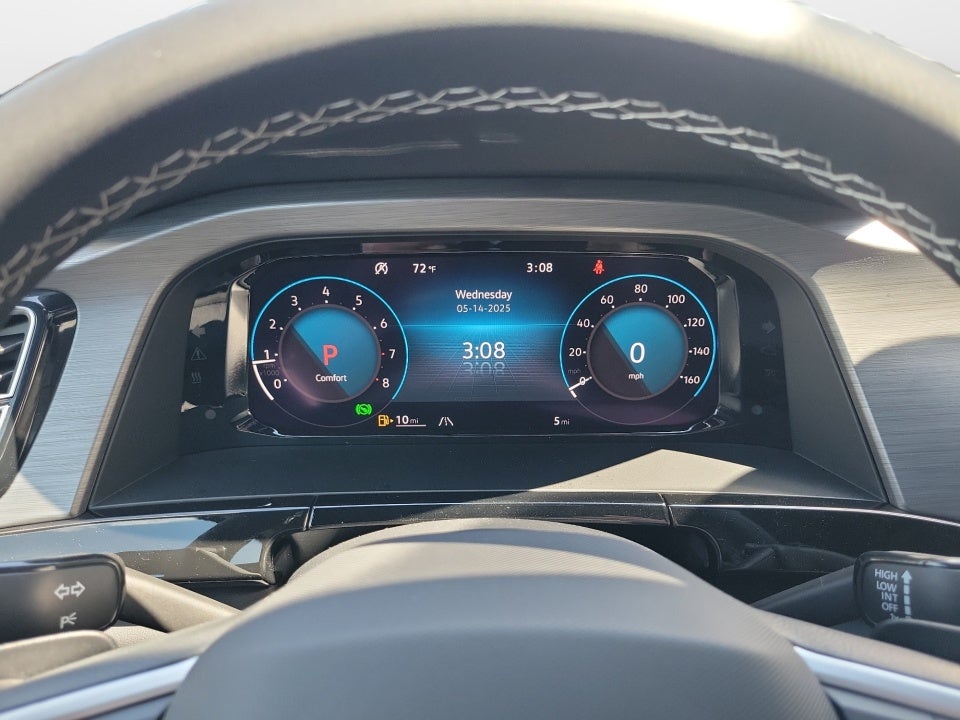 2025 Volkswagen Atlas Cross Sport 2.0T SE w/Technology