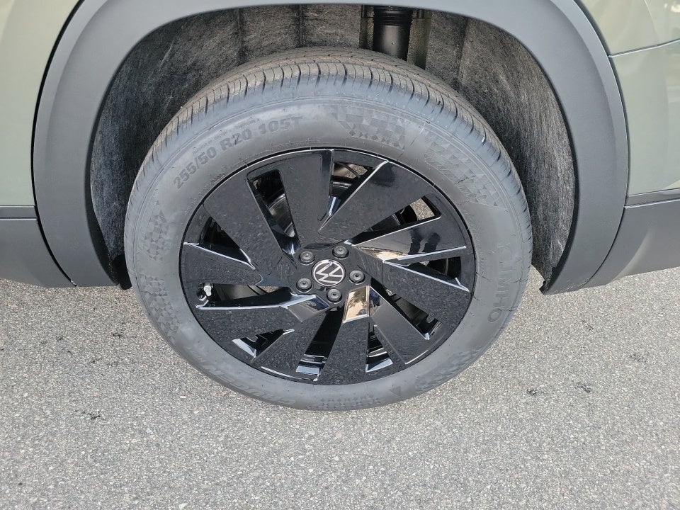 2026 Volkswagen Atlas SE with Technology