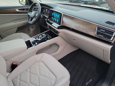 2026 Volkswagen Atlas SE with Technology