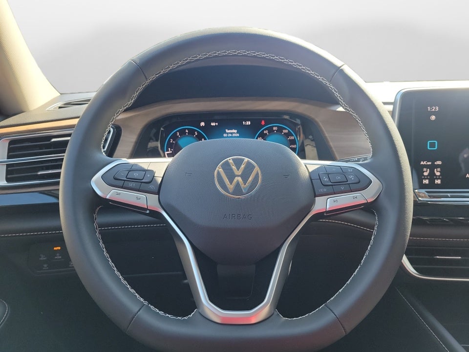 2026 Volkswagen Atlas SE with Technology