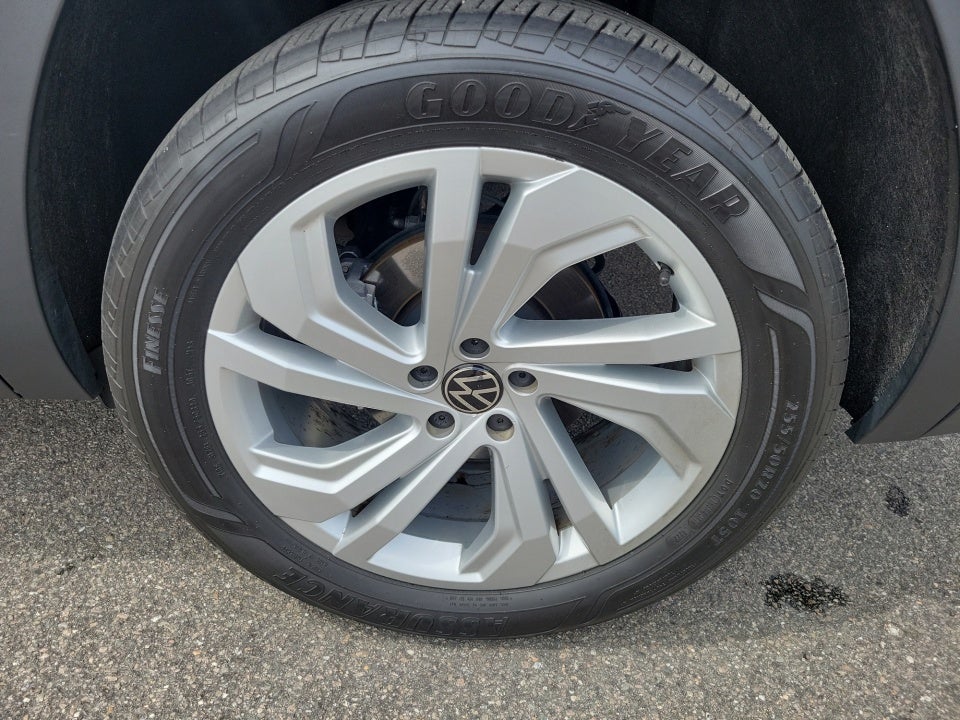 2023 Volkswagen Atlas 2.0T SE w/Technology