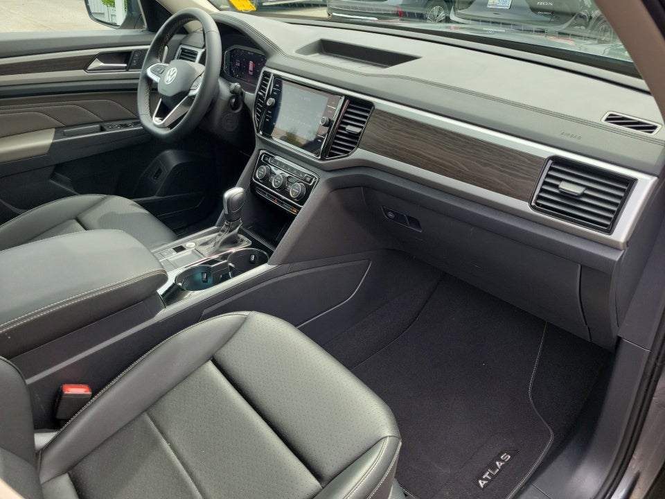 2023 Volkswagen Atlas 2.0T SE w/Technology