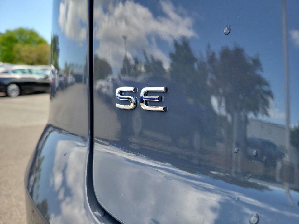 2026 Volkswagen Atlas Cross Sport SE with Technology