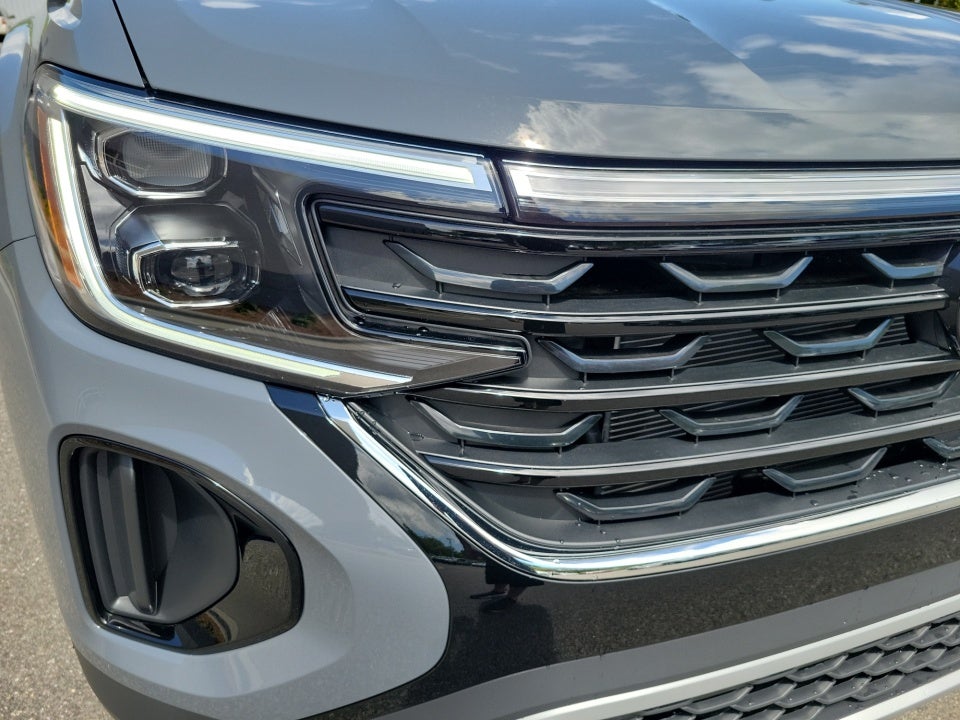 2026 Volkswagen Atlas Cross Sport SE with Technology