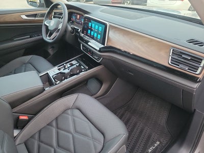 2026 Volkswagen Atlas SE with Technology