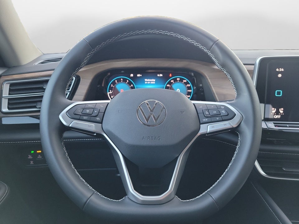 2026 Volkswagen Atlas SE with Technology