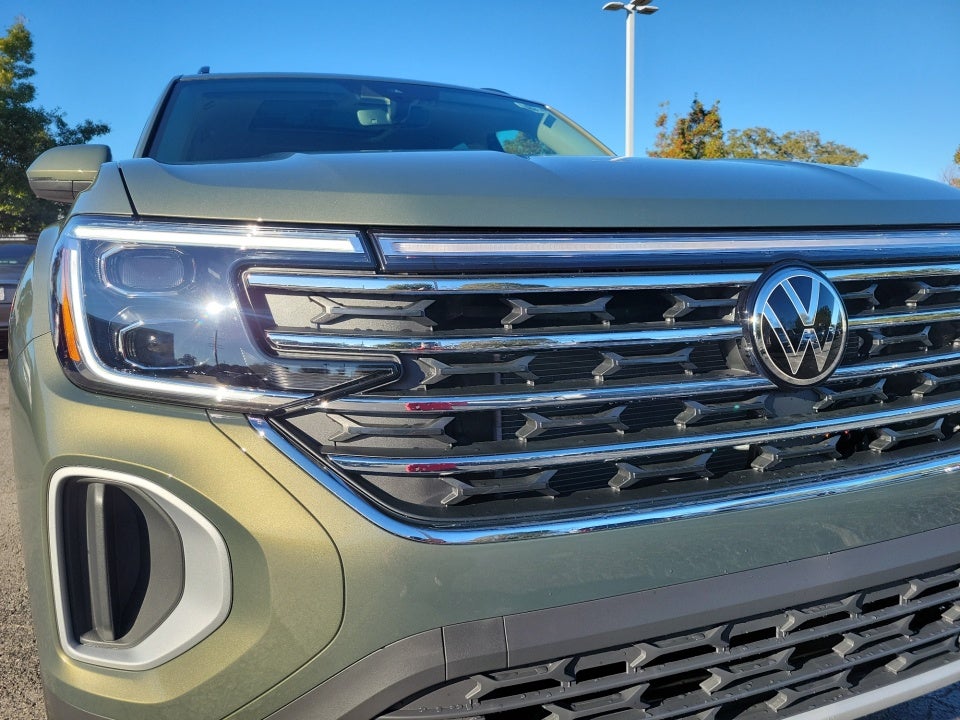 2026 Volkswagen Atlas SE with Technology