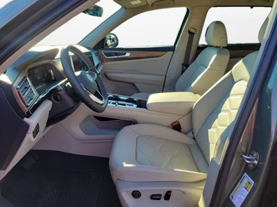 2026 Volkswagen Atlas SE with Technology