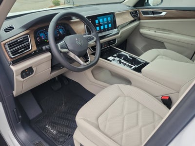 2026 Volkswagen Atlas SE with Technology