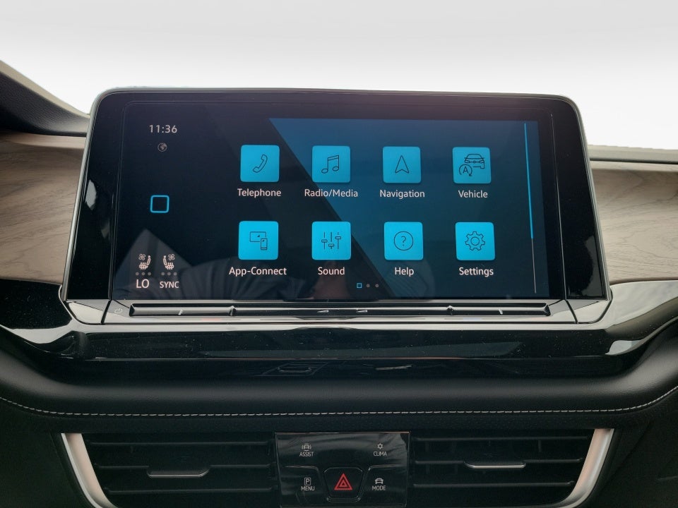 2026 Volkswagen Atlas SE with Technology