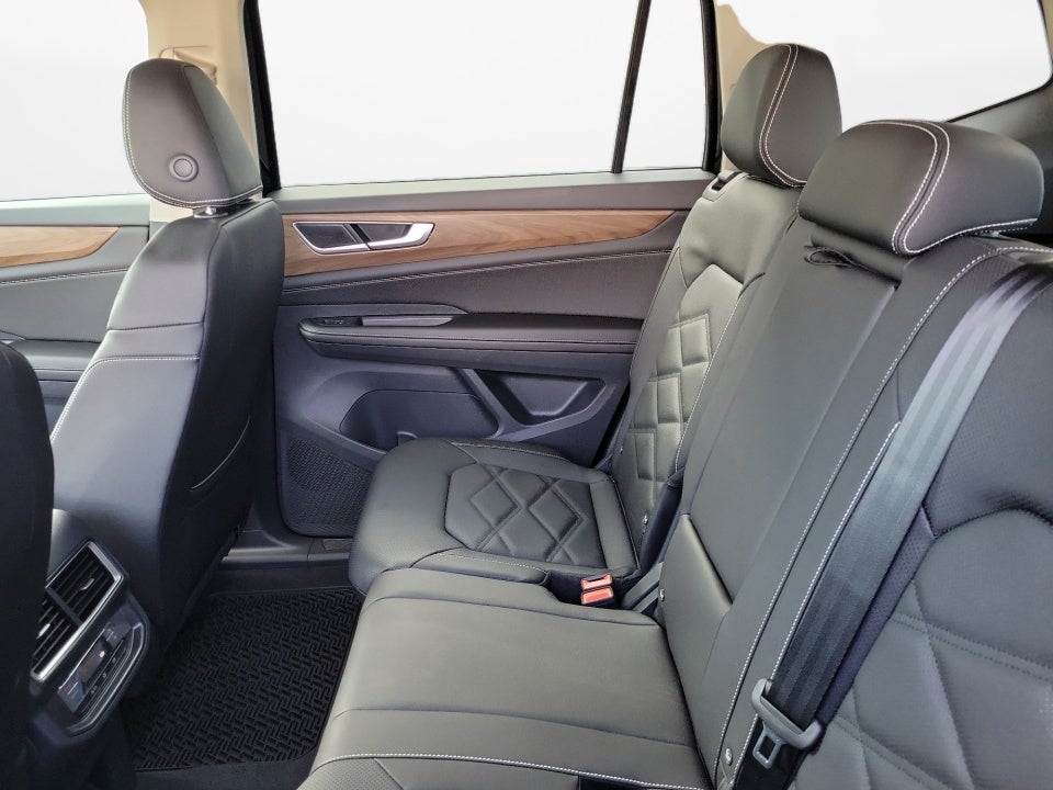 2026 Volkswagen Atlas SE