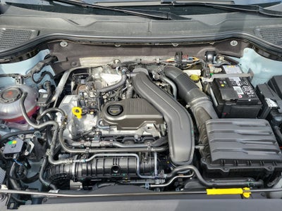 2026 Volkswagen Taos SE Black