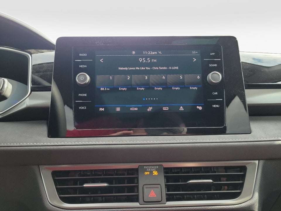 2026 Volkswagen Taos SE Black