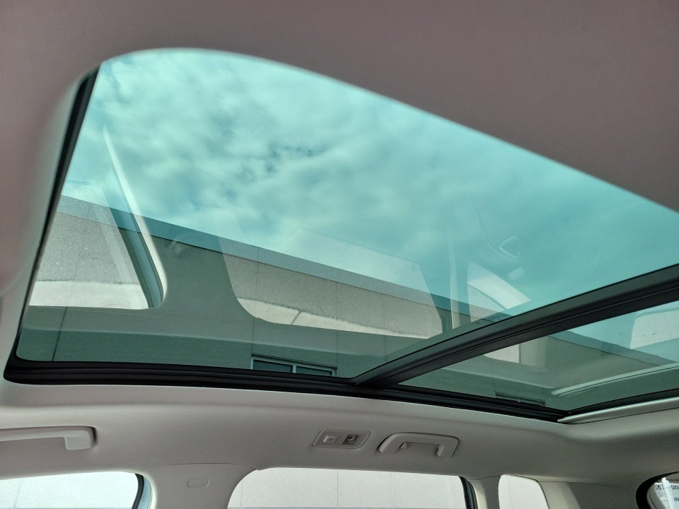 2026 Volkswagen Taos SE Black