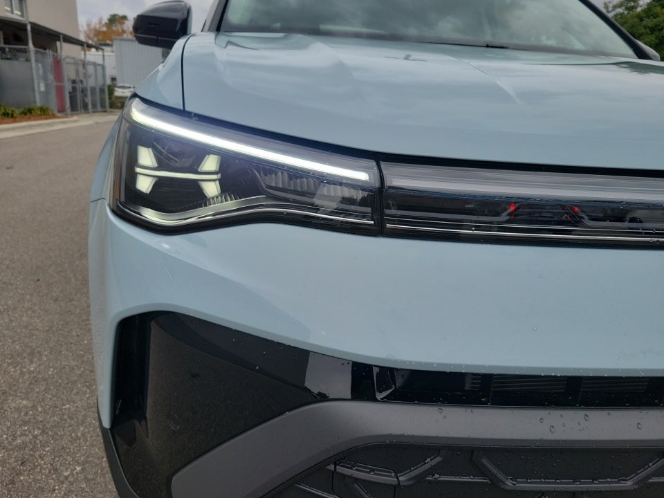 2026 Volkswagen Taos SE Black