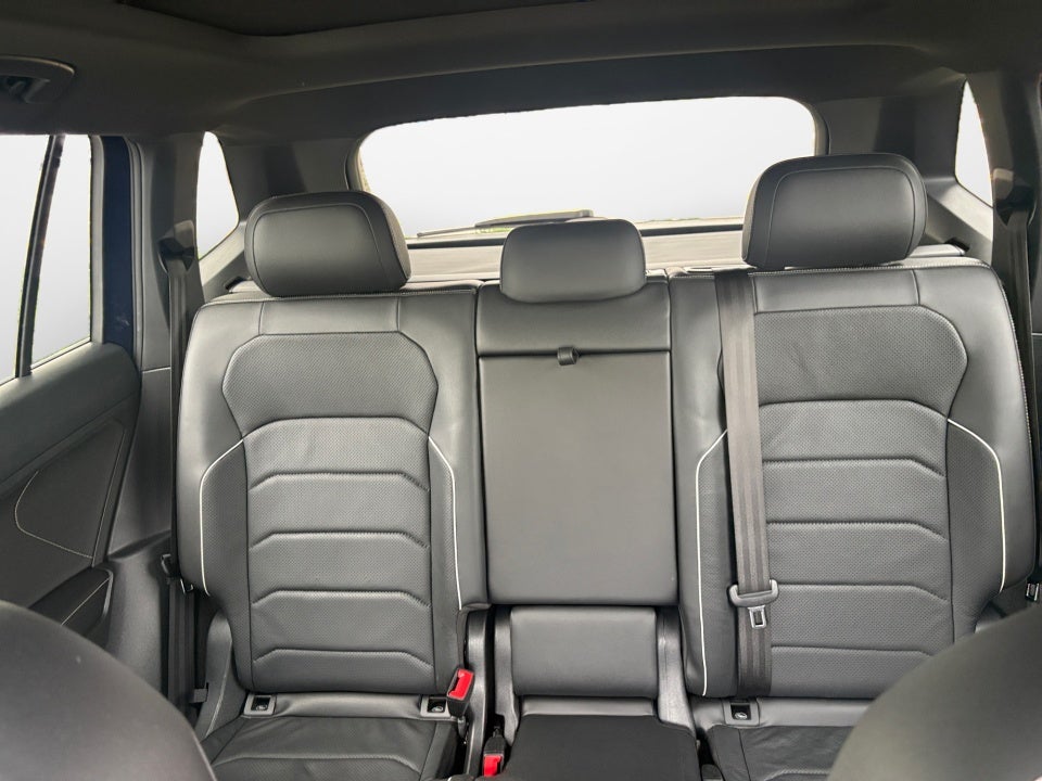 2022 Volkswagen Tiguan SEL R-Line