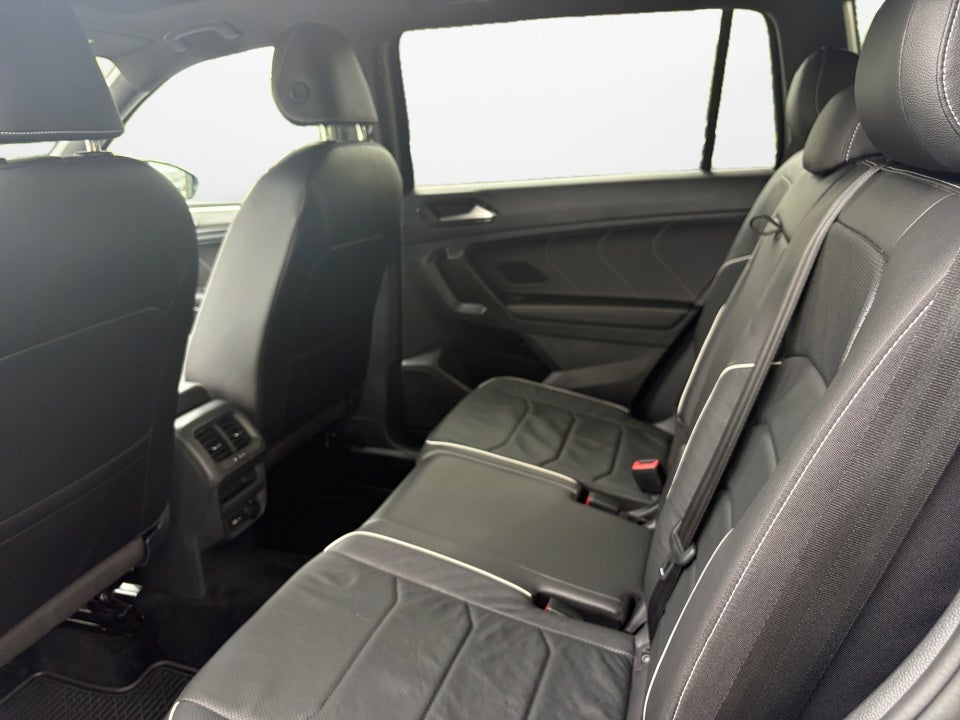 2022 Volkswagen Tiguan SEL R-Line