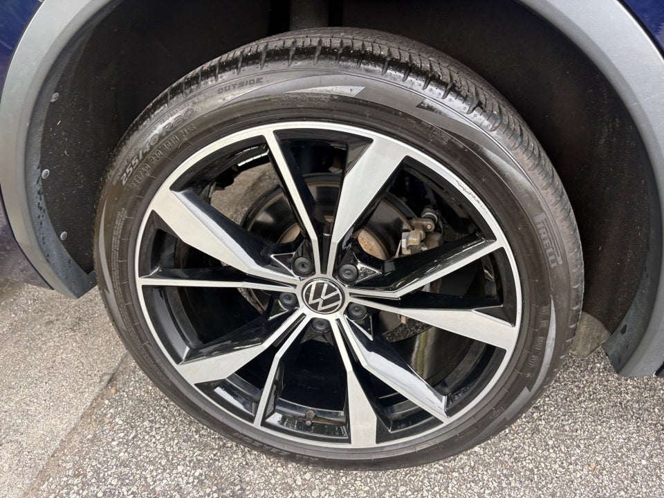 2022 Volkswagen Tiguan SEL R-Line