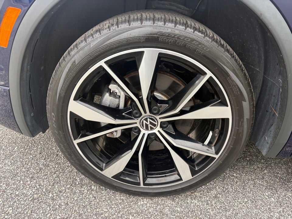 2022 Volkswagen Tiguan SEL R-Line
