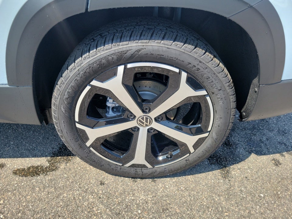 2026 Volkswagen Taos SEL