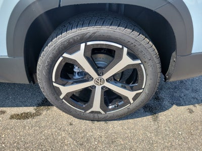2026 Volkswagen Taos SEL