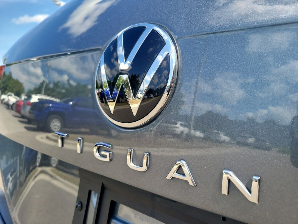 2024 Volkswagen Tiguan SE R-Line Black