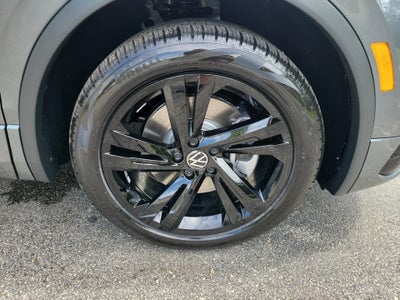 2023 Volkswagen Tiguan 2.0T SE R-Line Black