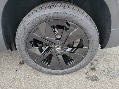 2026 Volkswagen Taos SE