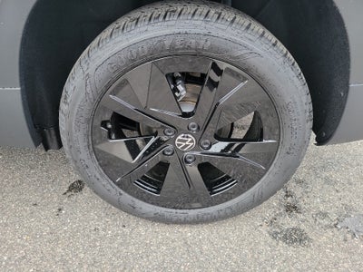 2026 Volkswagen Taos SE